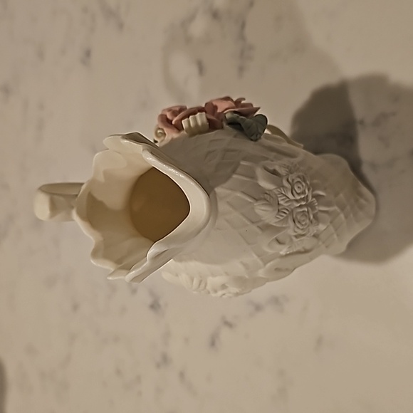 Small ceramic Pitcher - Picture 3 of 3